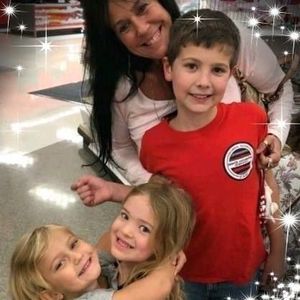 Meet your Posher, Lori